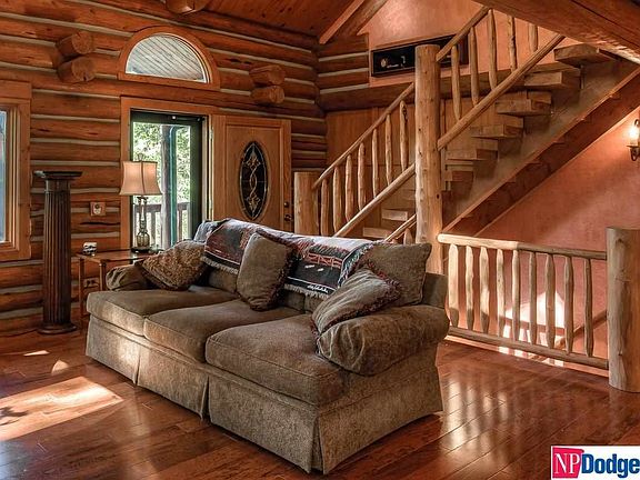 5th image of 14688 Penny Ln
