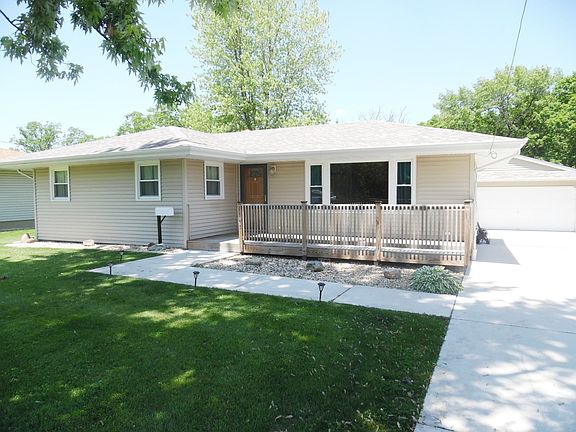 2nd image of 1145 Glen Ave