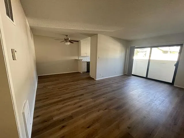 638 E Angeleno Ave — Photo 3
