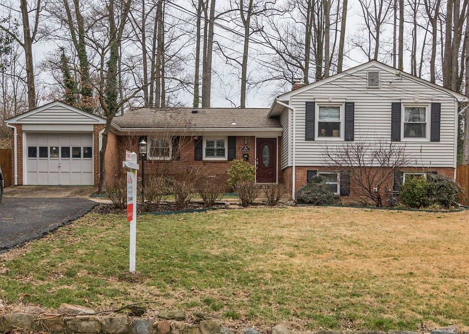 1st image of 2904 Rosemary Ln