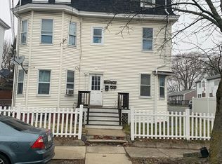 17 Warren St, Peabody, MA 01960