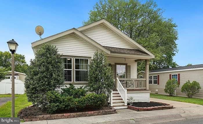 2nd image of 14542 Iberia Cir