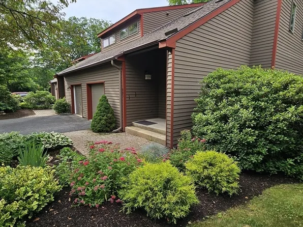 405 Fairwayvillage, Leeds, MA 01053