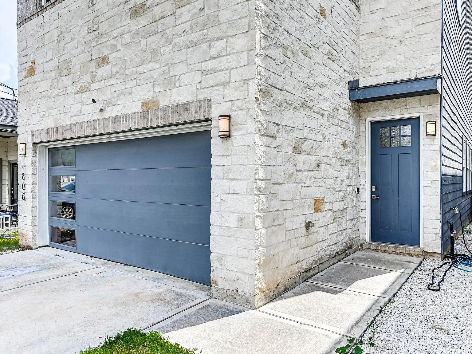 3 bed, 2.5 bath, 1856 sqft, $2,250 — Photo 3
