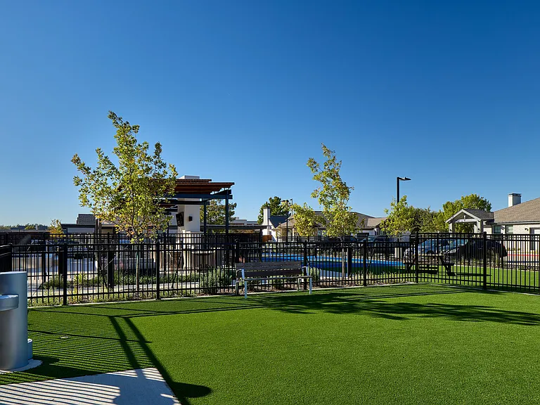 Avenida Carrollton - 55+ Active Adult Apartment Homes — Photo 19