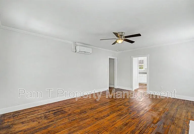 815 E 32nd St #B — Photo 8