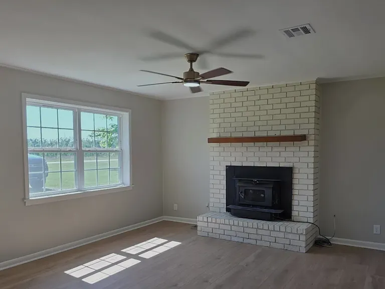 502 McHand Dr — Photo 2