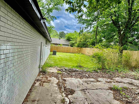 4th image of 1911 Graham Rd