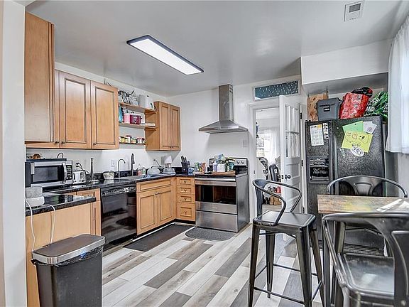 2nd image of 314 Cooper St