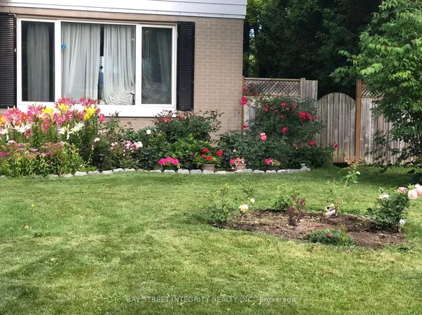 26 Morpeth Rd, Brampton, ON L6W 2Z2