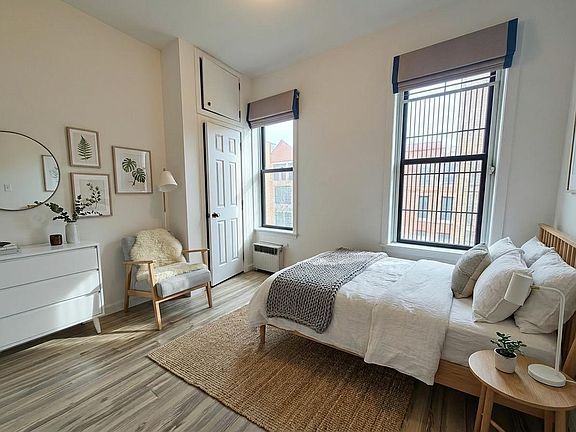 2nd image of 12 W 104th St APT 3W