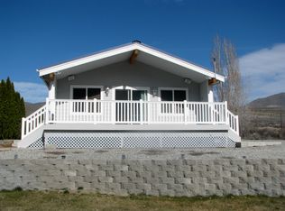 50 Beach Ln, Chelan, WA 98816