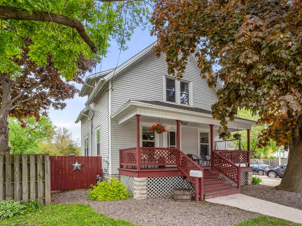 112 Rosalia St, Oshkosh, WI 54901