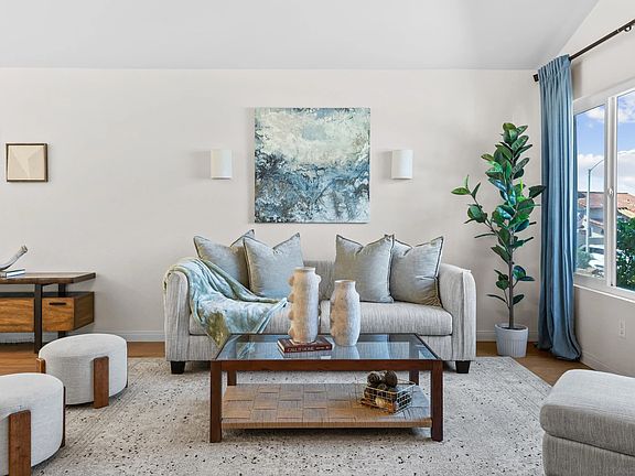 5th image of 9049 Gainsborough Ave