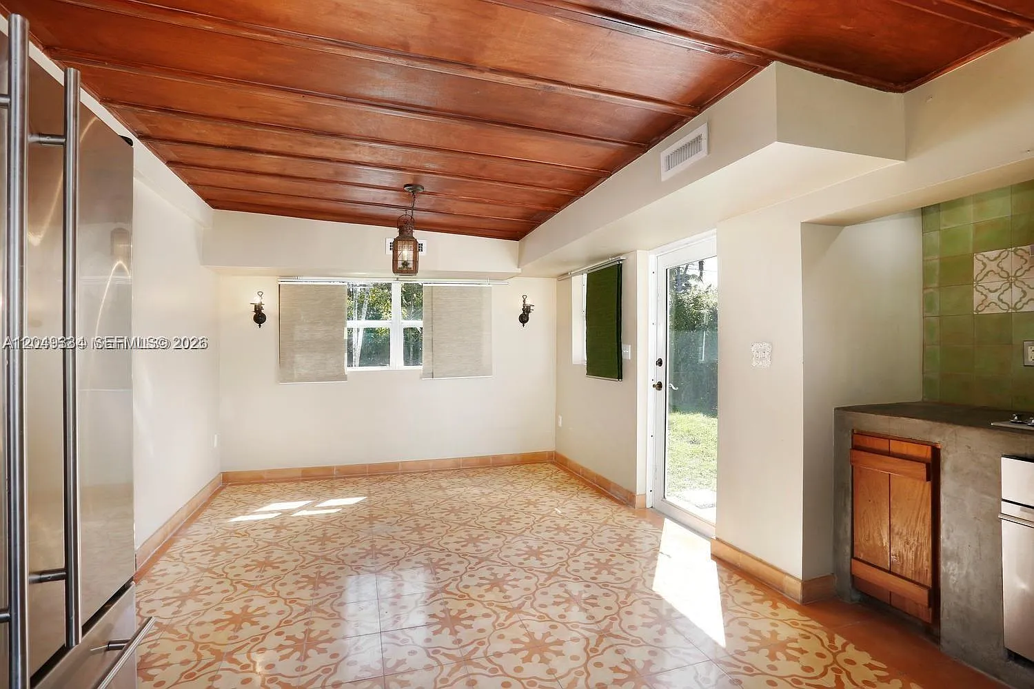 Riviera Estates 2nd Addn — Photo 4