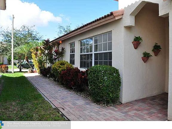 5th image of 1273 NW 170 Ter