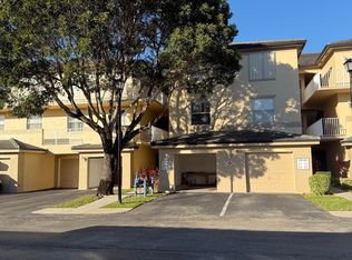 2040 Greenview Shores Blvd APT 204, Wellington, FL 33414