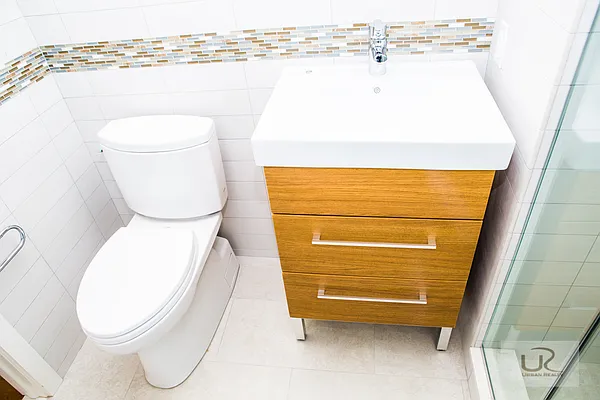 Rented by Urban Realty NYC | media 24