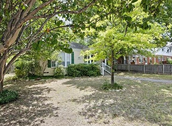 3rd image of 738 Cedar Hill Ave