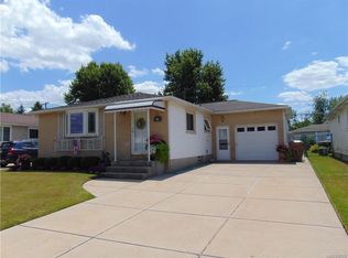91 E Cherbourg Dr, Buffalo, NY 14227