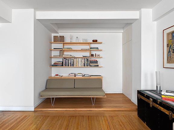 4th image of 161 W 16th St APT 8H