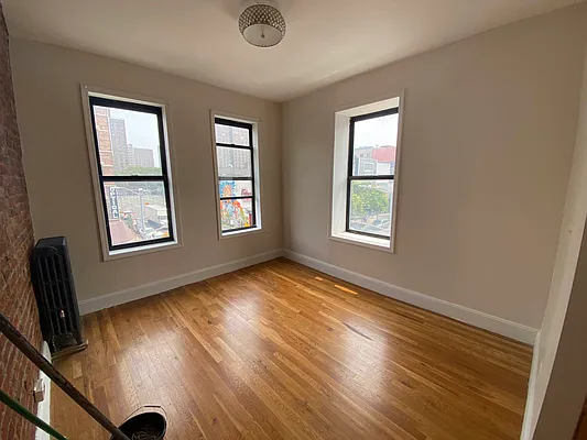 Rented by Premier Metro Realty Corp | media 16