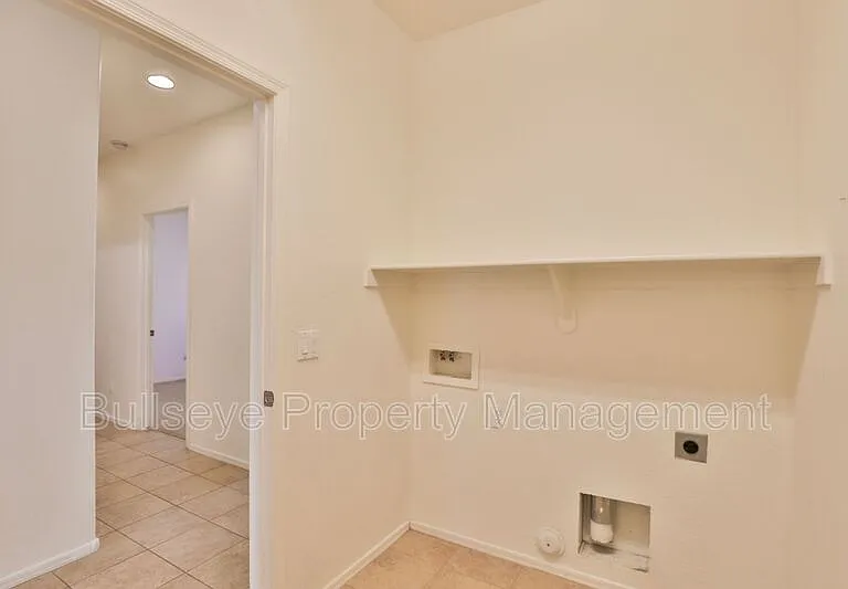 11547 E Sylvan Ave — Photo 11