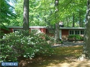 17 Cardinal Dr, Moorestown, NJ 08057