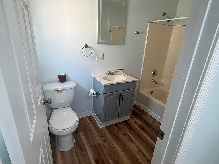 493 Madison St — Photo 5