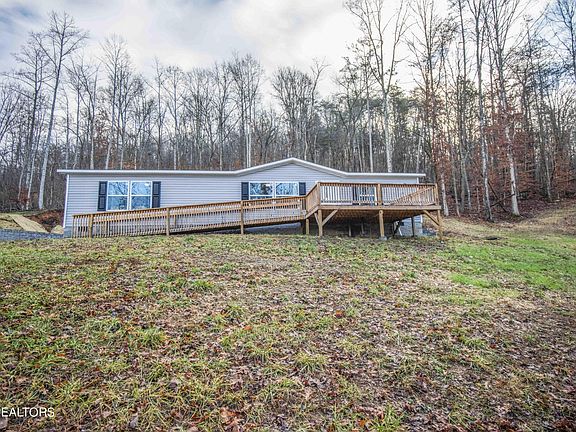 3rd image of 413 Raccoon Valley Rd