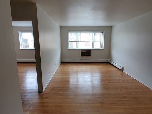 5th image of 5949 N Kenmore Ave #302