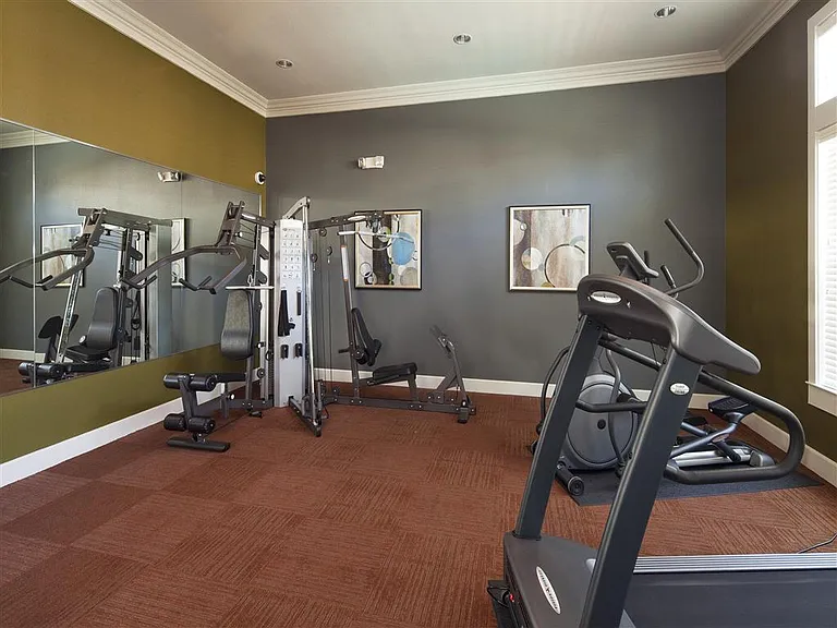 Encino Pointe — Photo 12