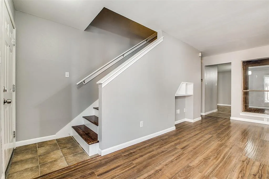 2103 Place Rebecca Ln — Photo 4