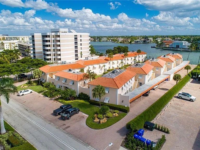 3070 Gulf Shore Blvd N #103 — Photo 41