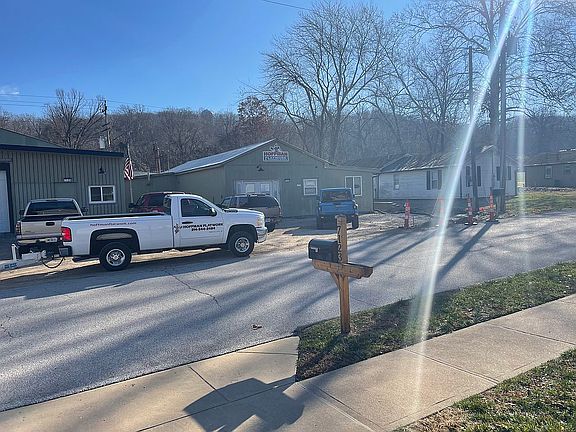 3rd image of 7120 Valley Dr