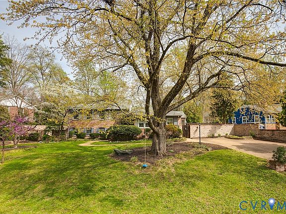 3rd image of 3041 Darnley Dr