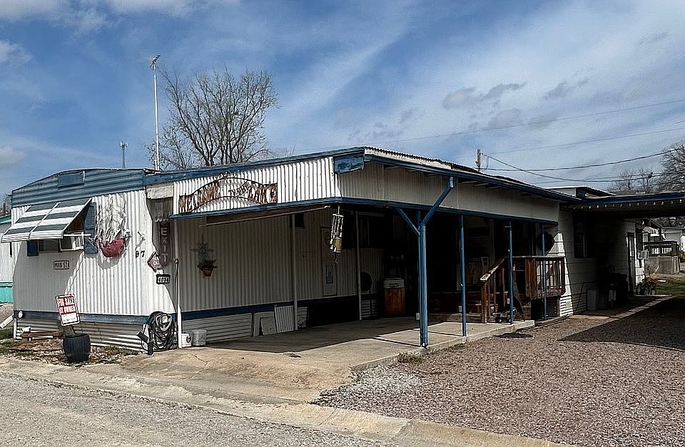 1st image of 4034 Blue Gill Rd