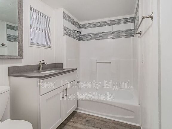 5th image of 1134 9th Ave S #1