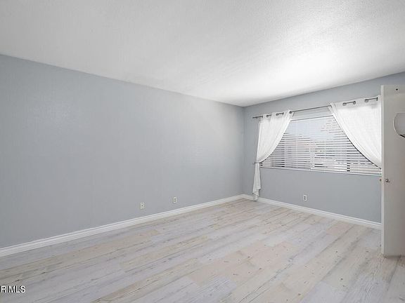 3rd image of 2866 Instone Ct