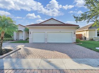 1150 SW 189th Ave, Pembroke Pines, FL 33029