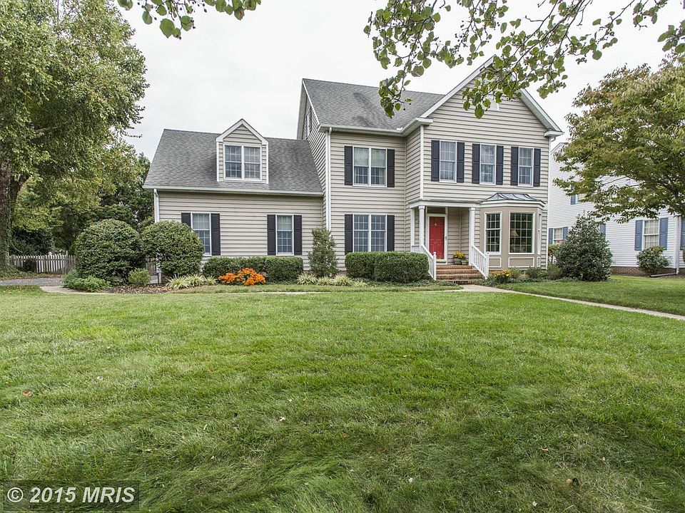 1st image of 32 Londonderry Dr