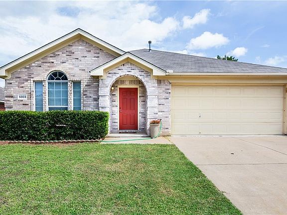 2nd image of 5003 Bayberry Dr