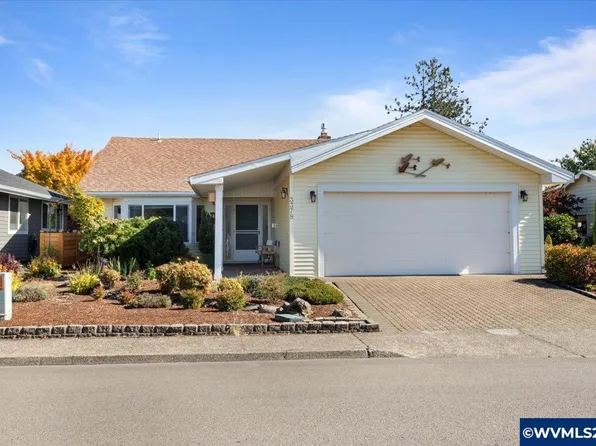 3378 Oakcrest Dr NW, Salem, OR 97304
