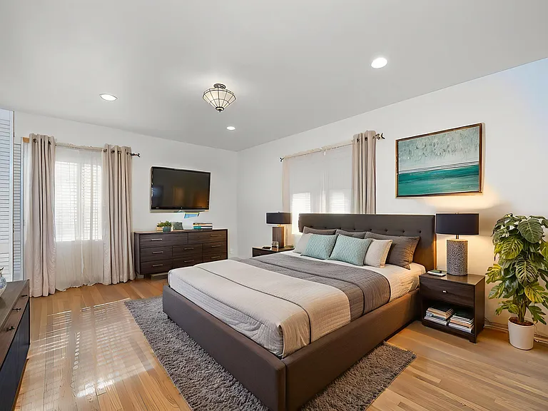 14024 Cantlay St — Photo 18