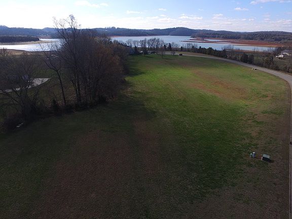 4th image of 2013 Lake Vista Ct