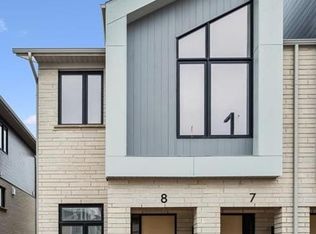 15 Stauffer Woods Trl #B8, Kitchener, ON N2P 0L1