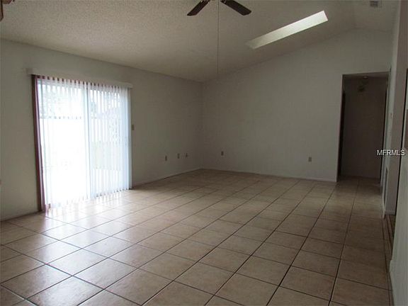 5th image of 1460 Clayton Dr