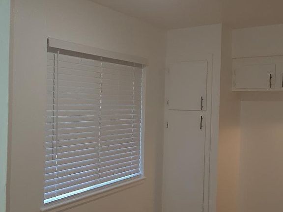 4th image of 3715 Norwood Ave APT D