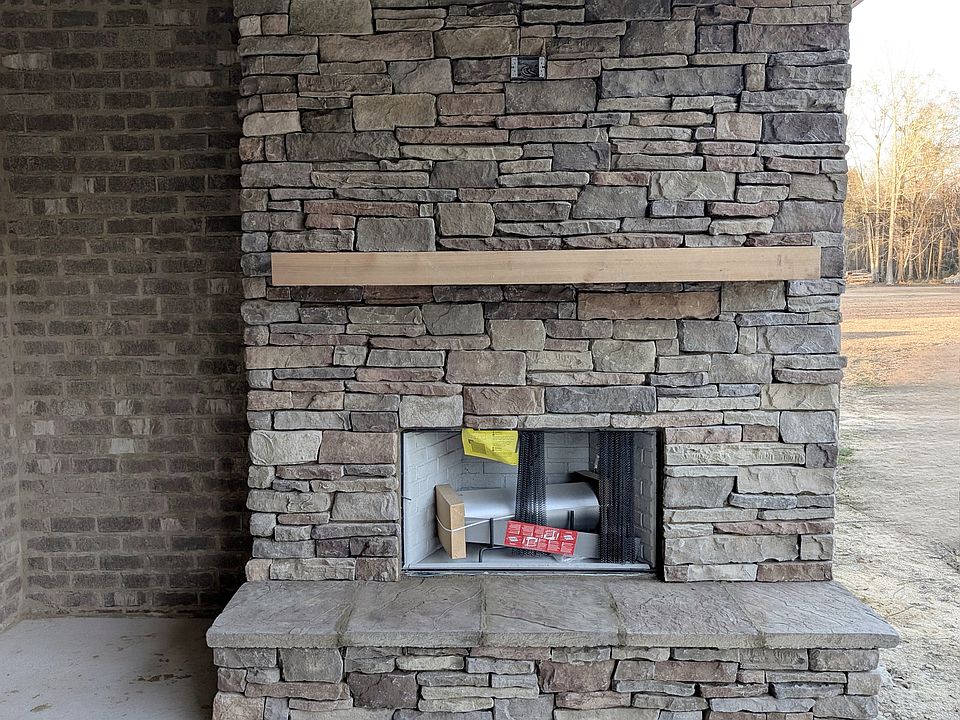 2nd image of 3410 Pinewood Ln