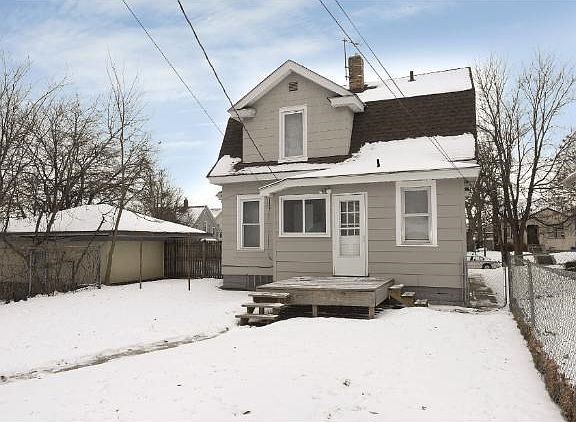 Location, location, location! Nice, updated home in St. Paul close to everything that matters including light rail, bike trails, walk ways and restaurants. Never allow commuting be a pain again!